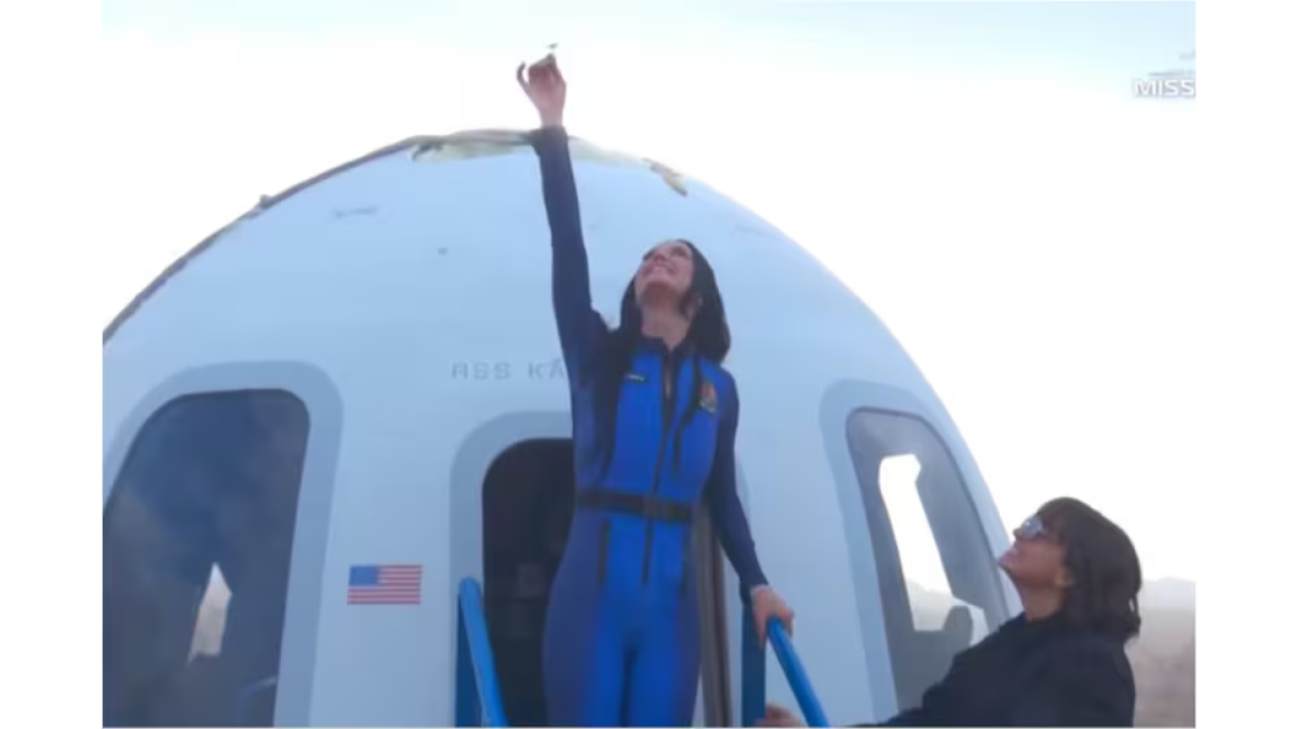 Katy Perry sana y salva tras viajar al espacio: Besa suelo al aterrizar VIDEO
