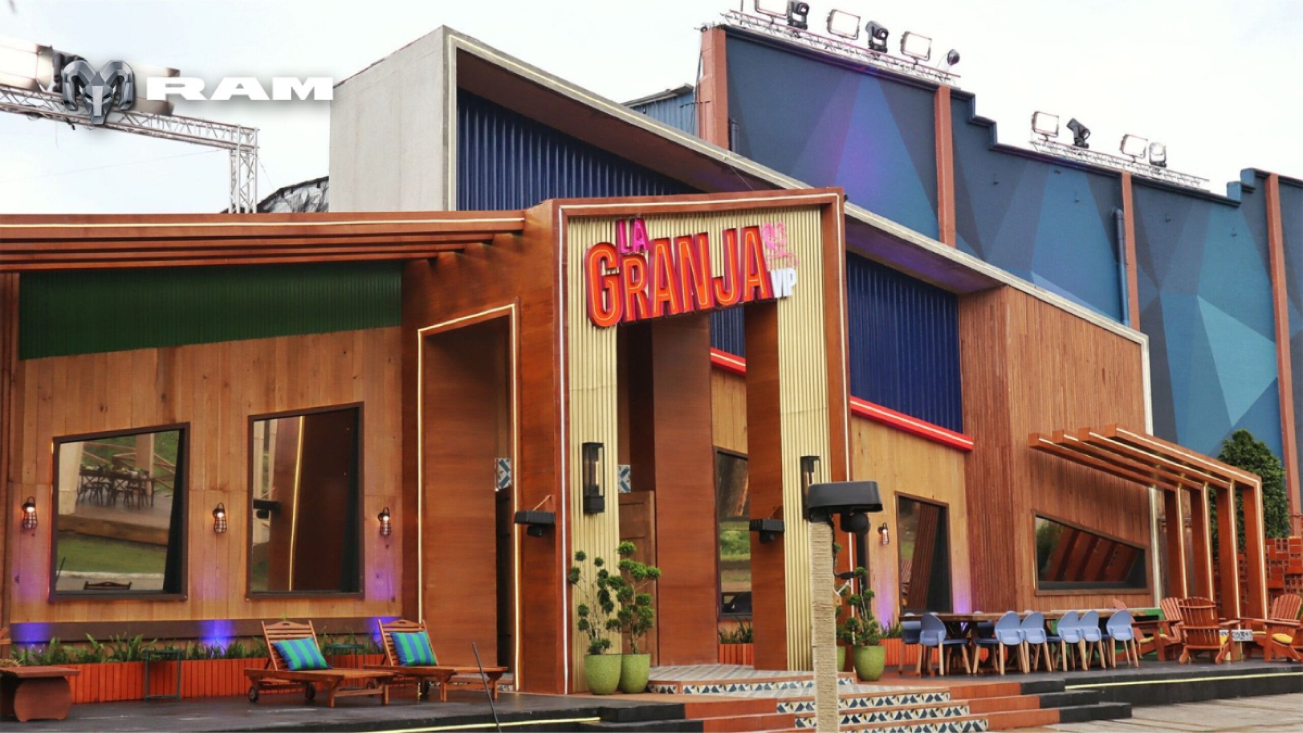 la-granja-vip-capataz-20-de-octubre (2).jpg