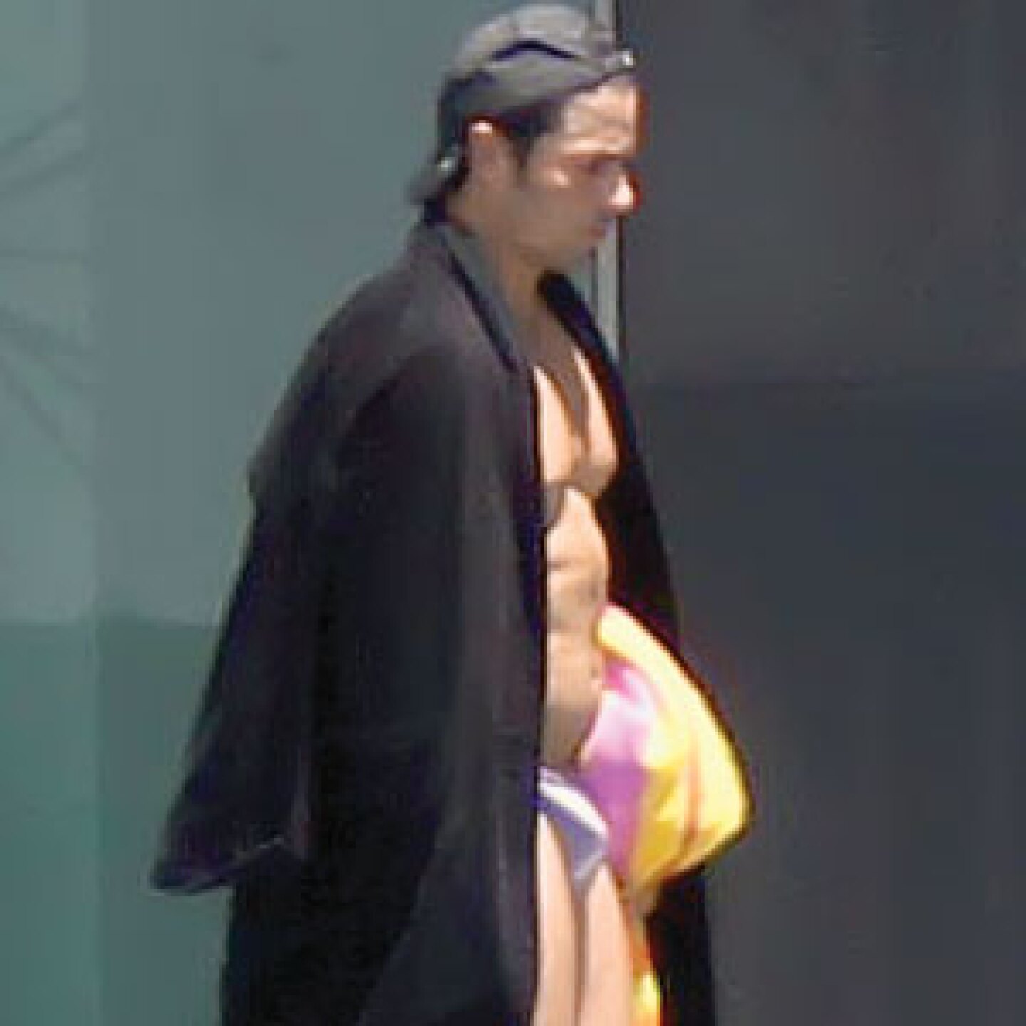 Chayanne traía un modelito que le levanta el ánimo a cualquiera.