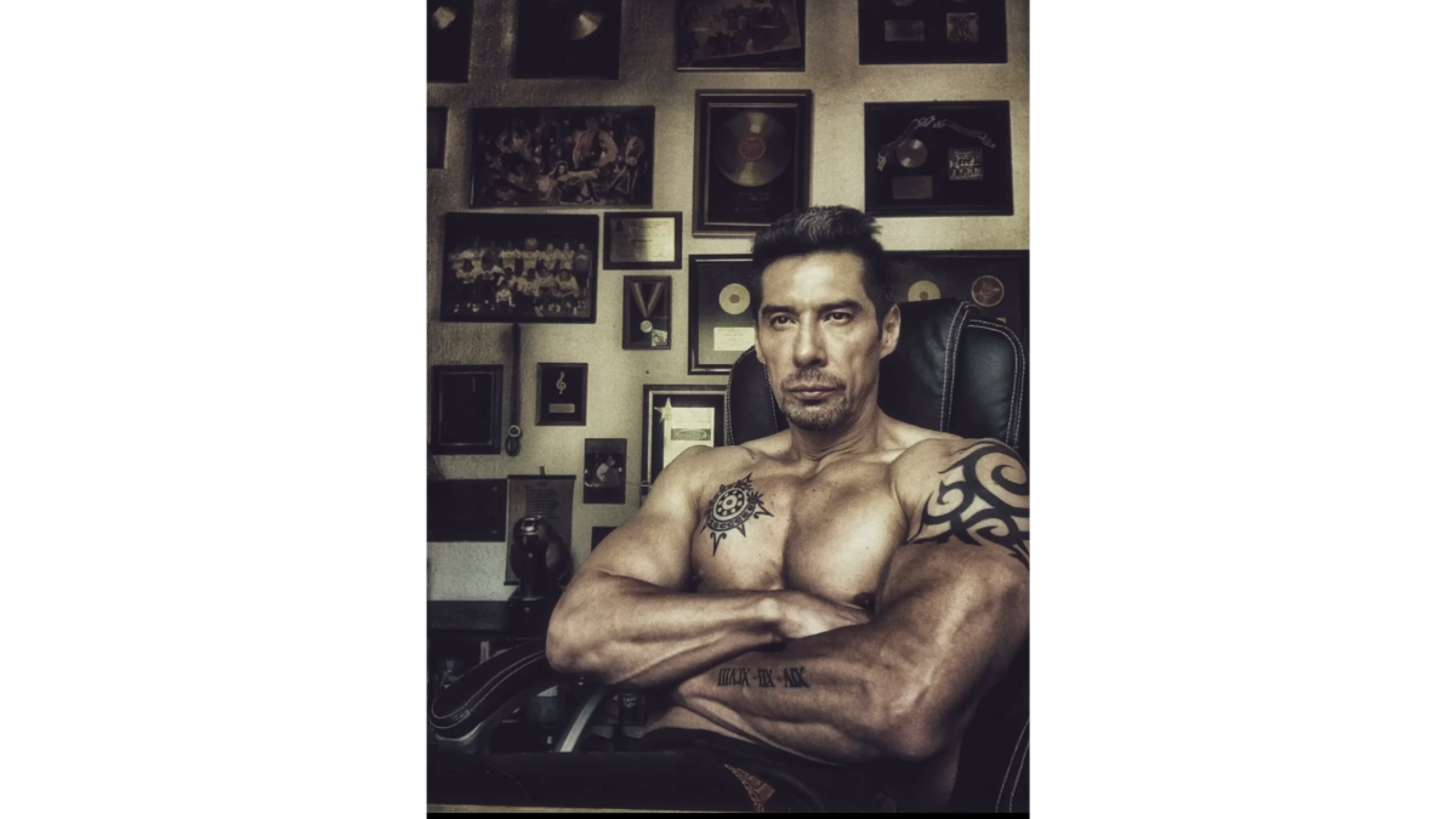 Charly López sufrió un cambio radical en su aspecto