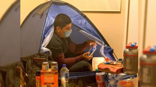 Médico tampiqueño acampa en su casa.
