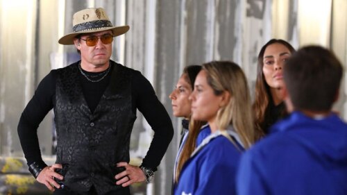 expulsión exaltón por tocamientos