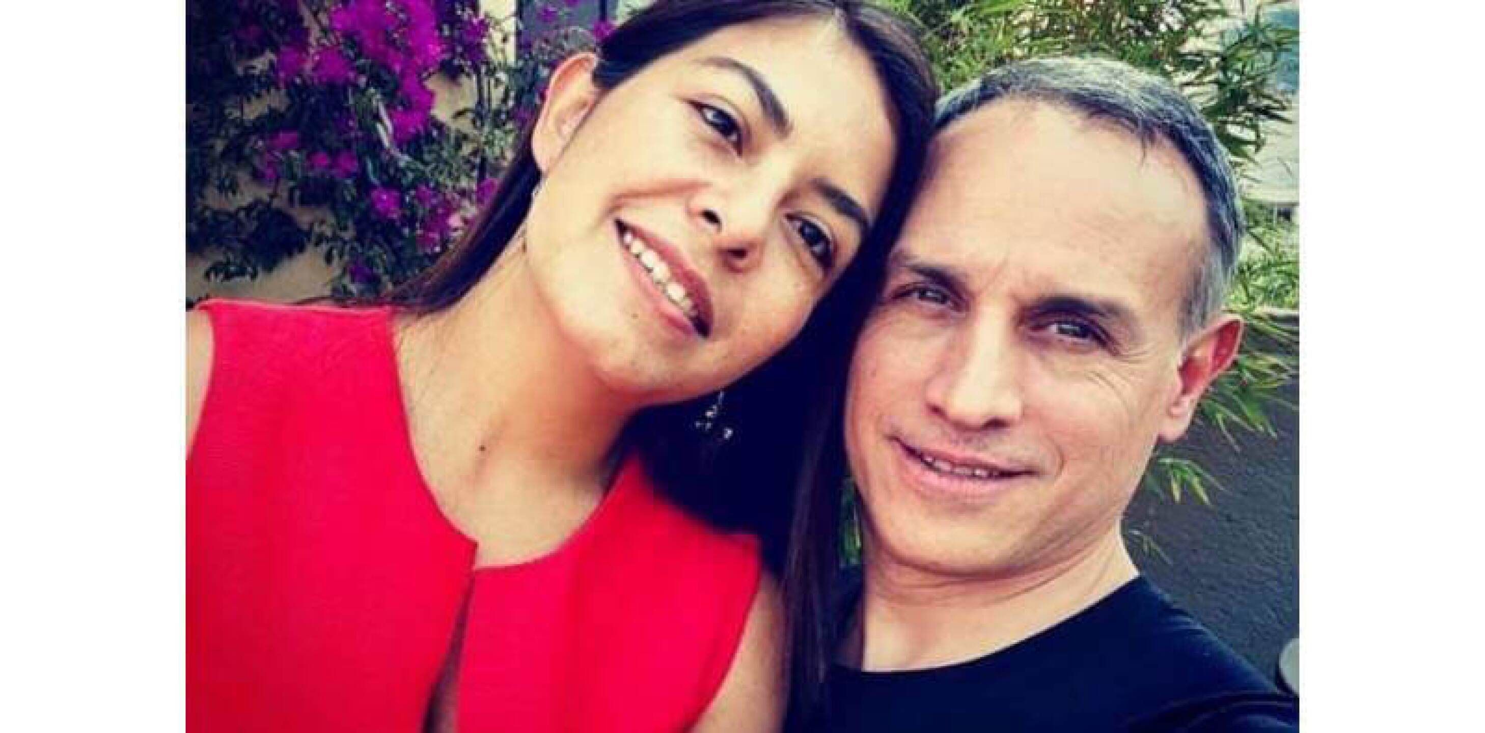 Hugo López-Gatell y su novia.