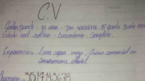 El joven conmovió a la encargada y a internautas.