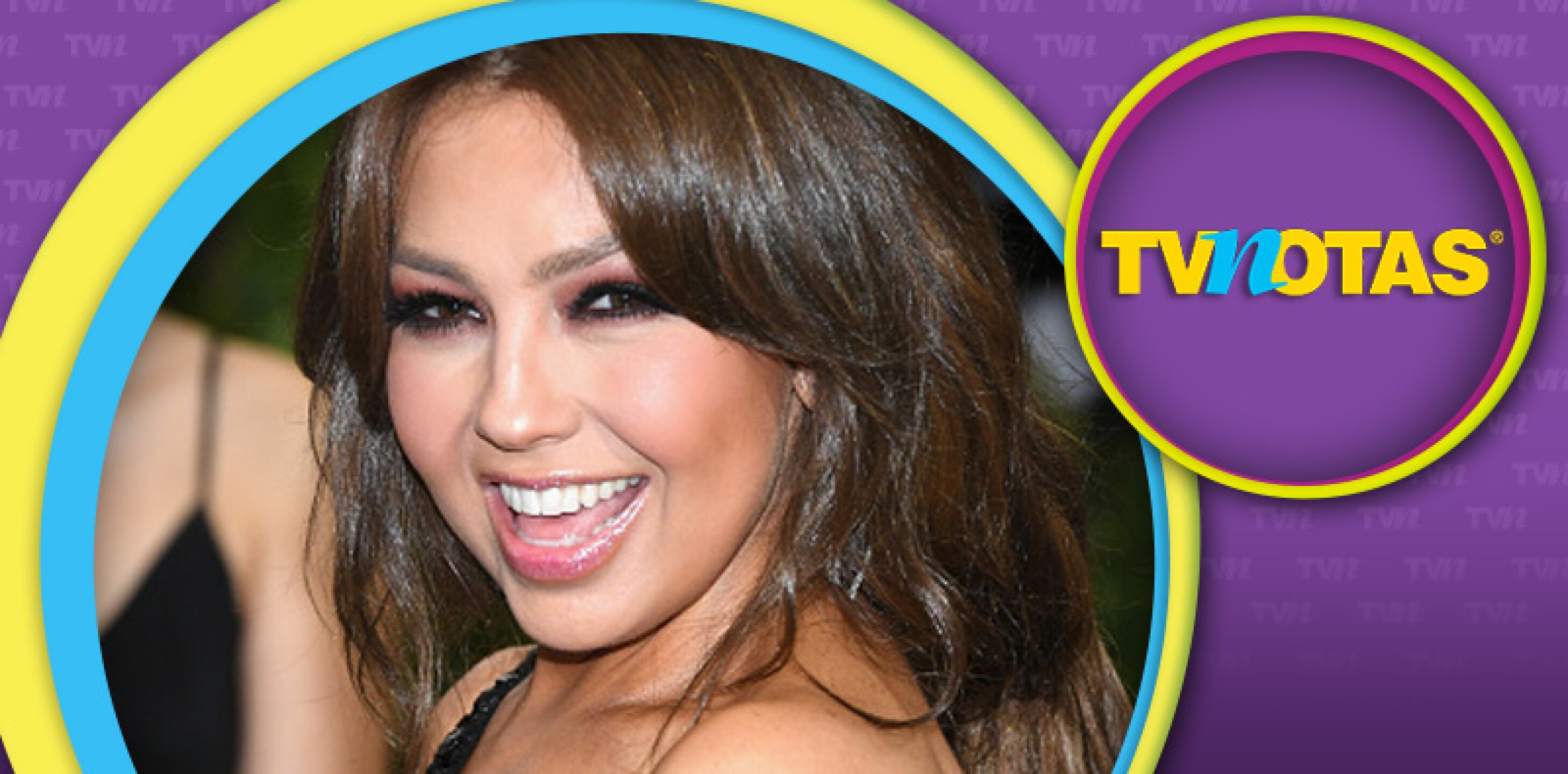 Thalía se deja ver en sexy traje de baño