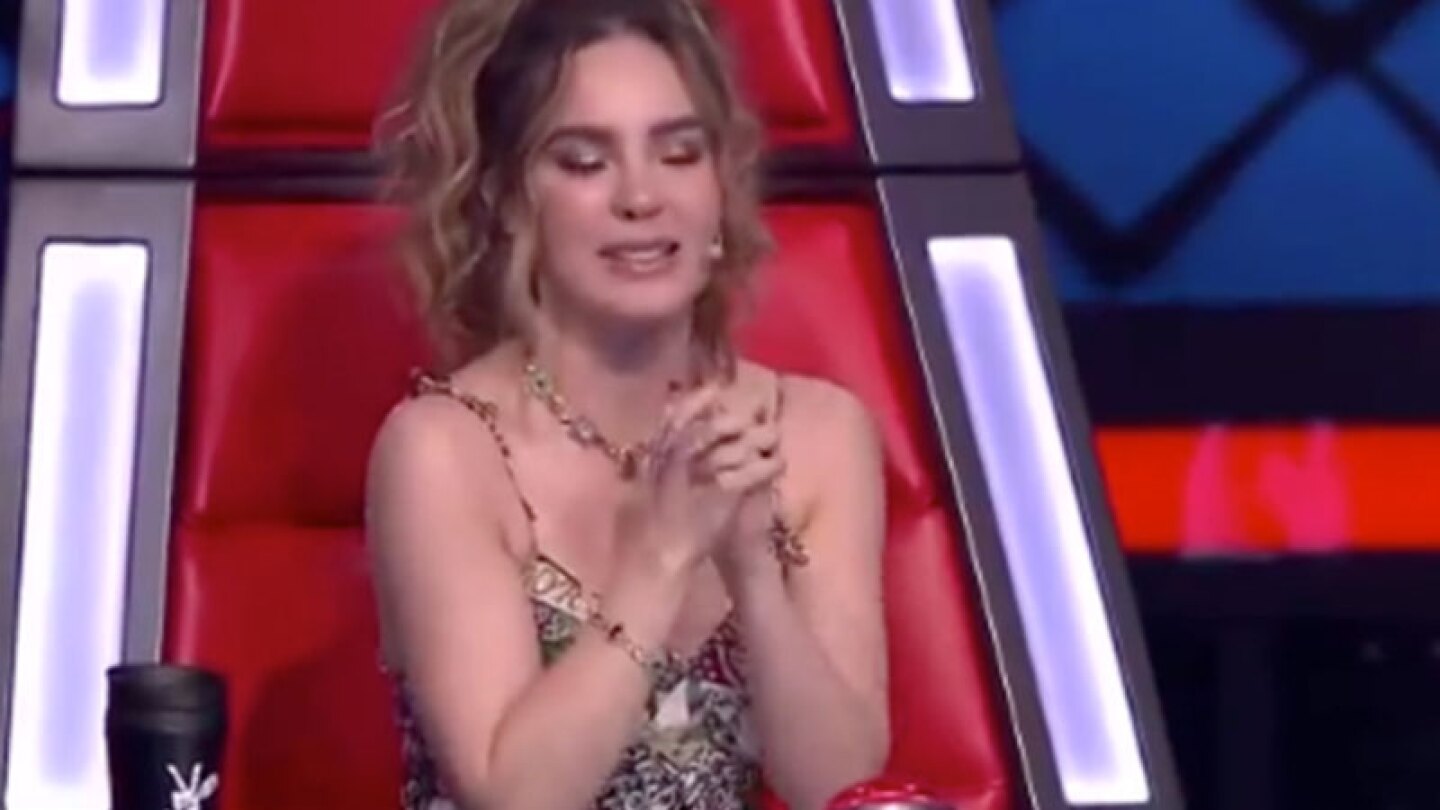 Con la voz entrecortada habló de la enfermedad que padece su abuela.