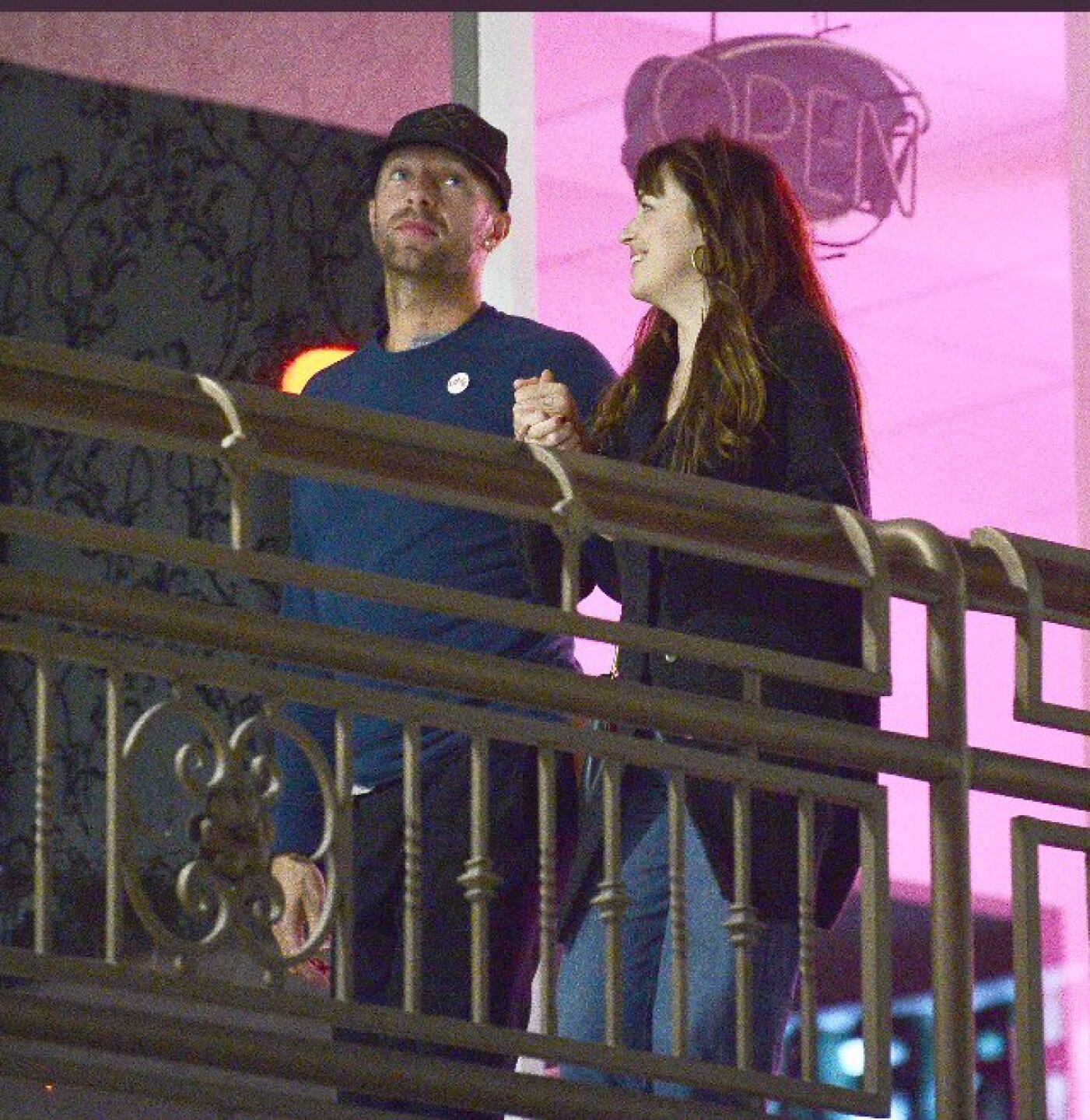 Chris Martin y Dakota Johnson