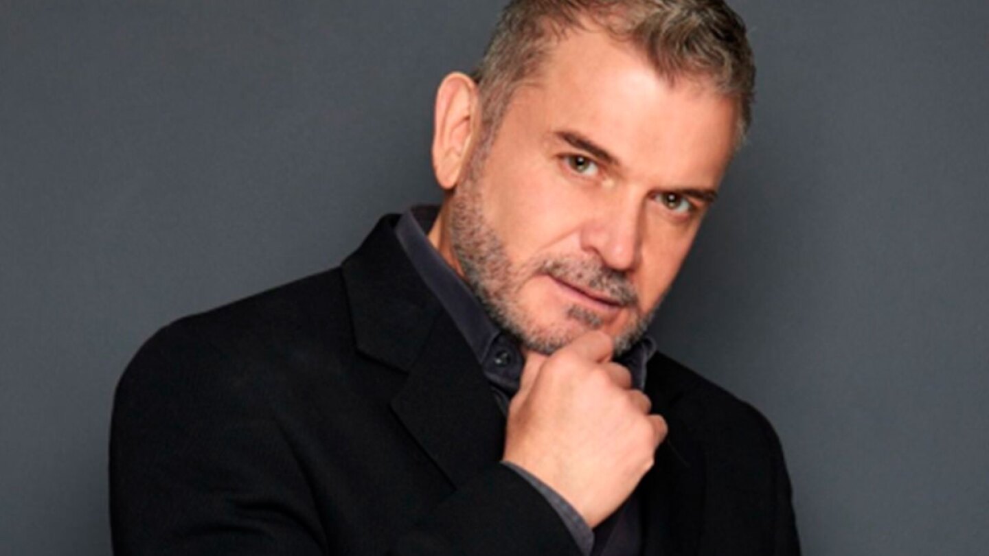 Sergio Basáñez gay relación