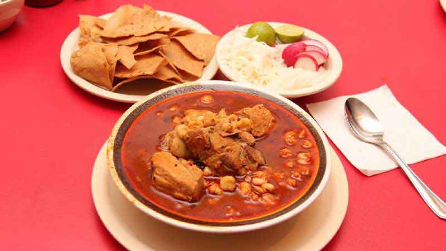 Cenar pozole en la noche de independencia es una tradición.