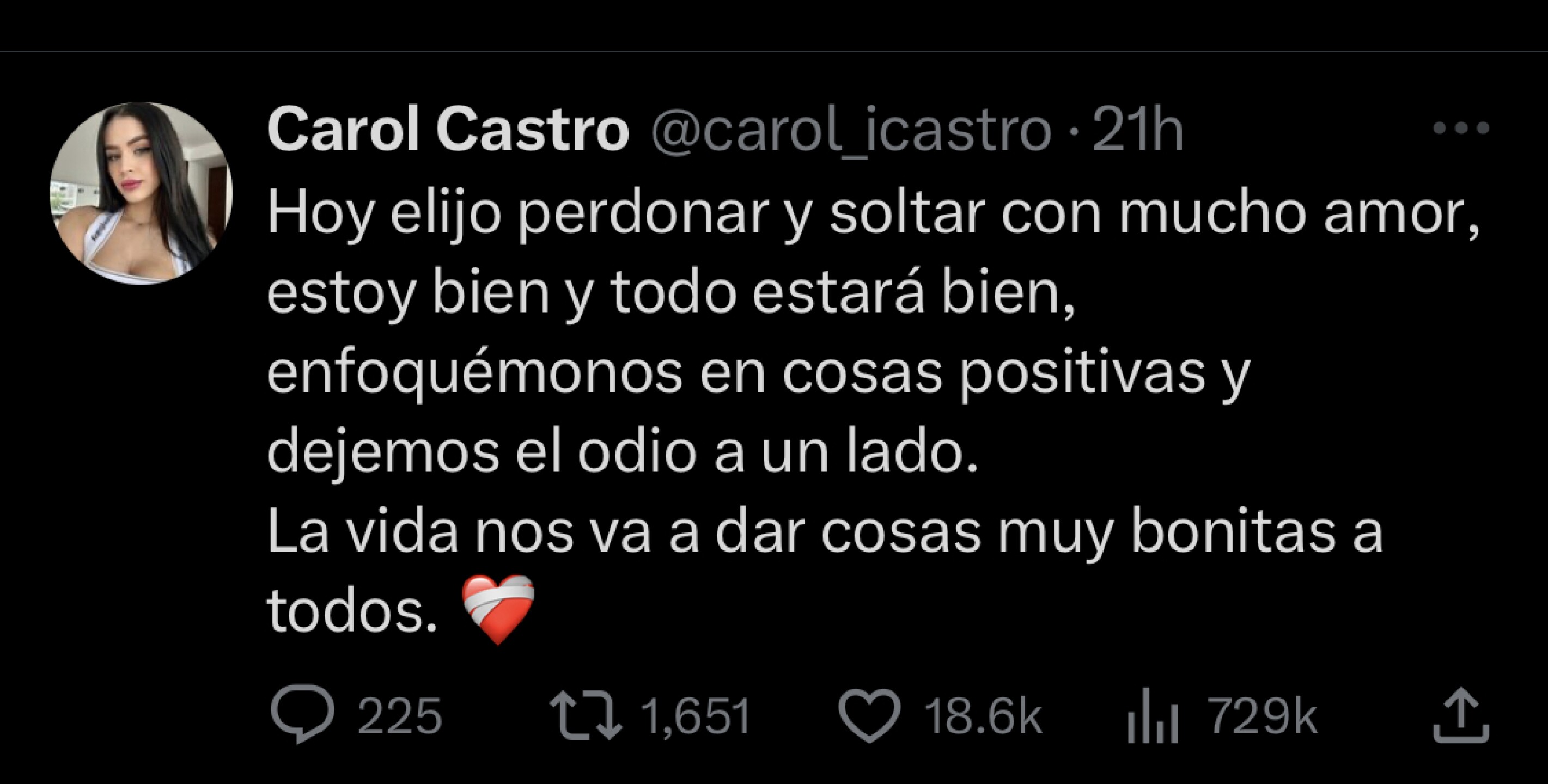Carol castro mensaje de Twitter