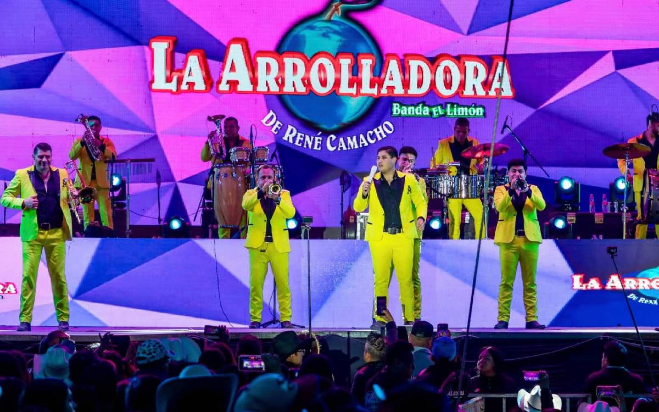 'La Arrolladora Banda el Limón'