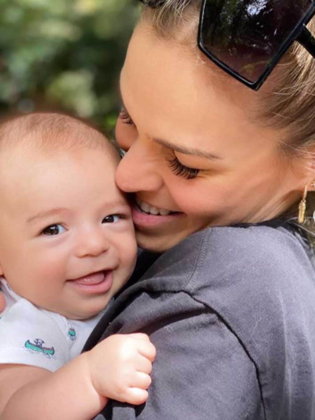 Jenny García y Luca. 