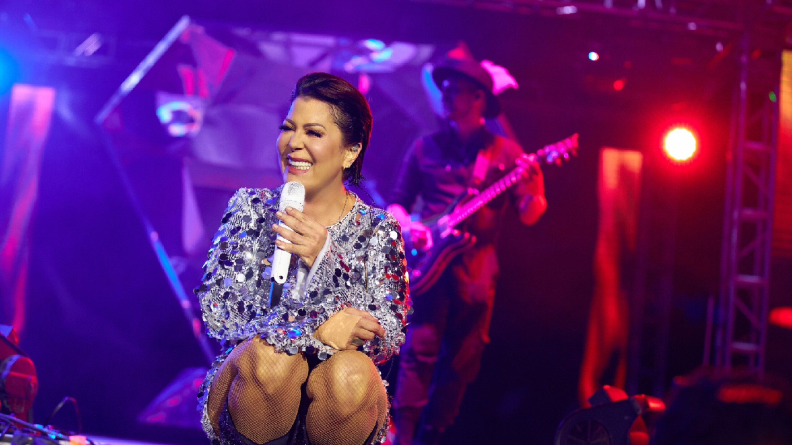 alejandra-guzman-estado-de-salud-ig (1).jpg