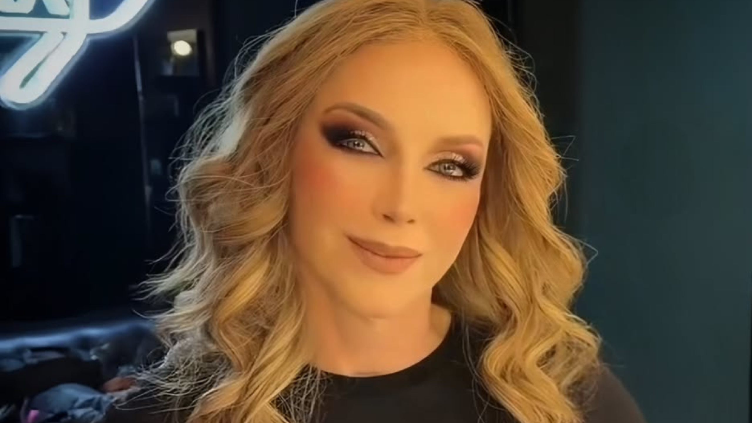 Laura Flores y su video hecho con IA