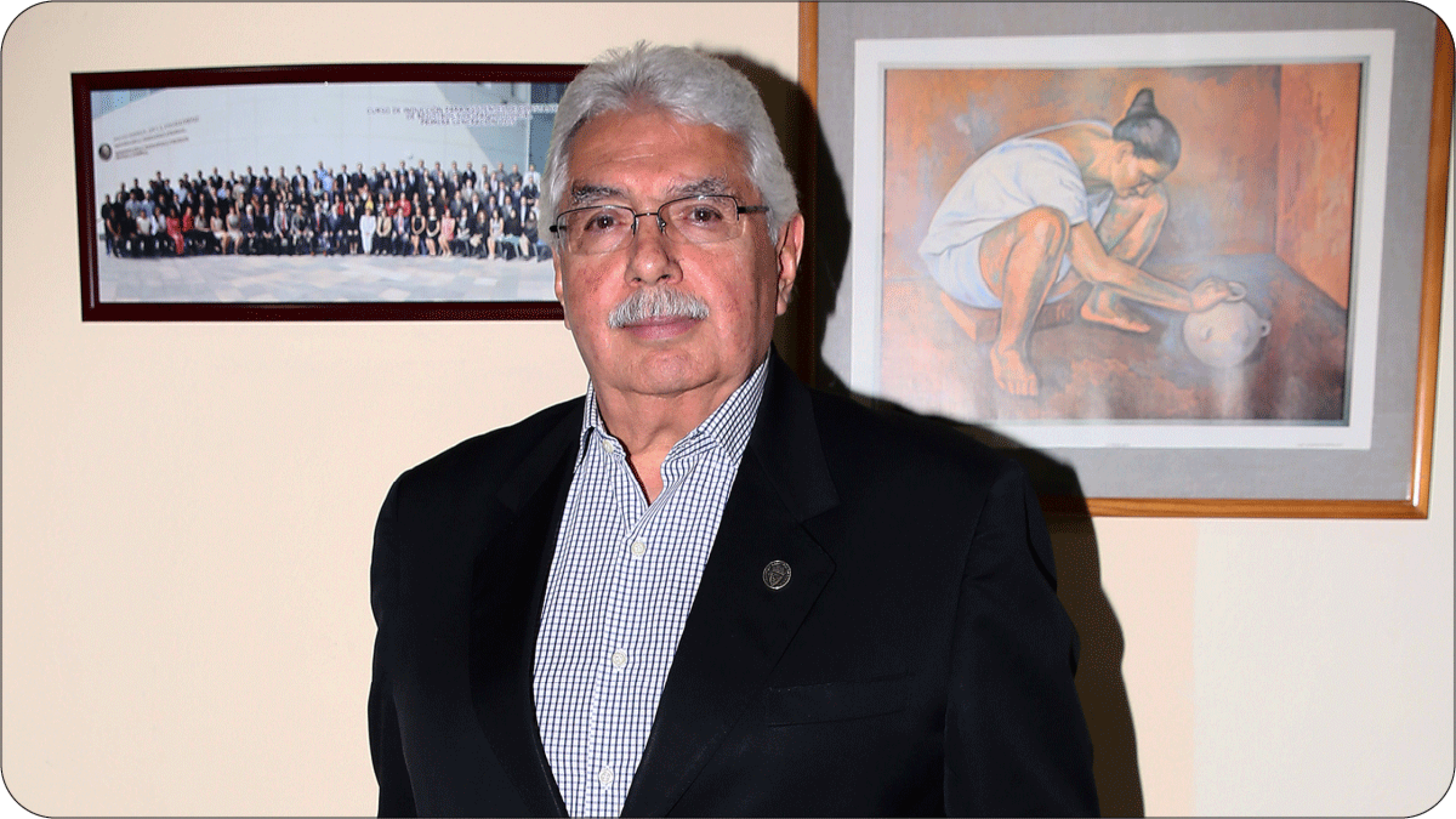Licenciado Arturo Flores