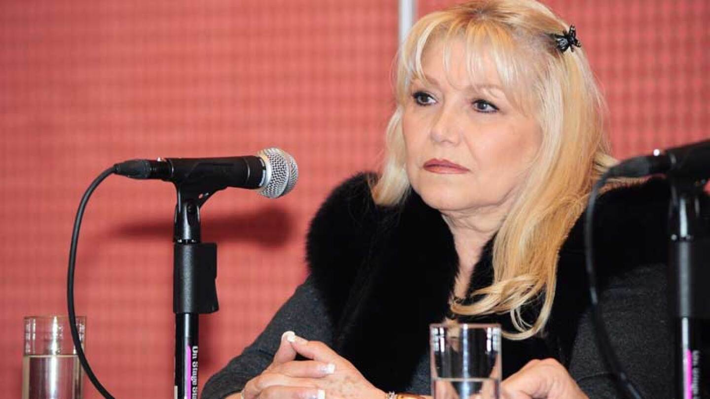 Entre sus planes se encuentra hacer un viaje.