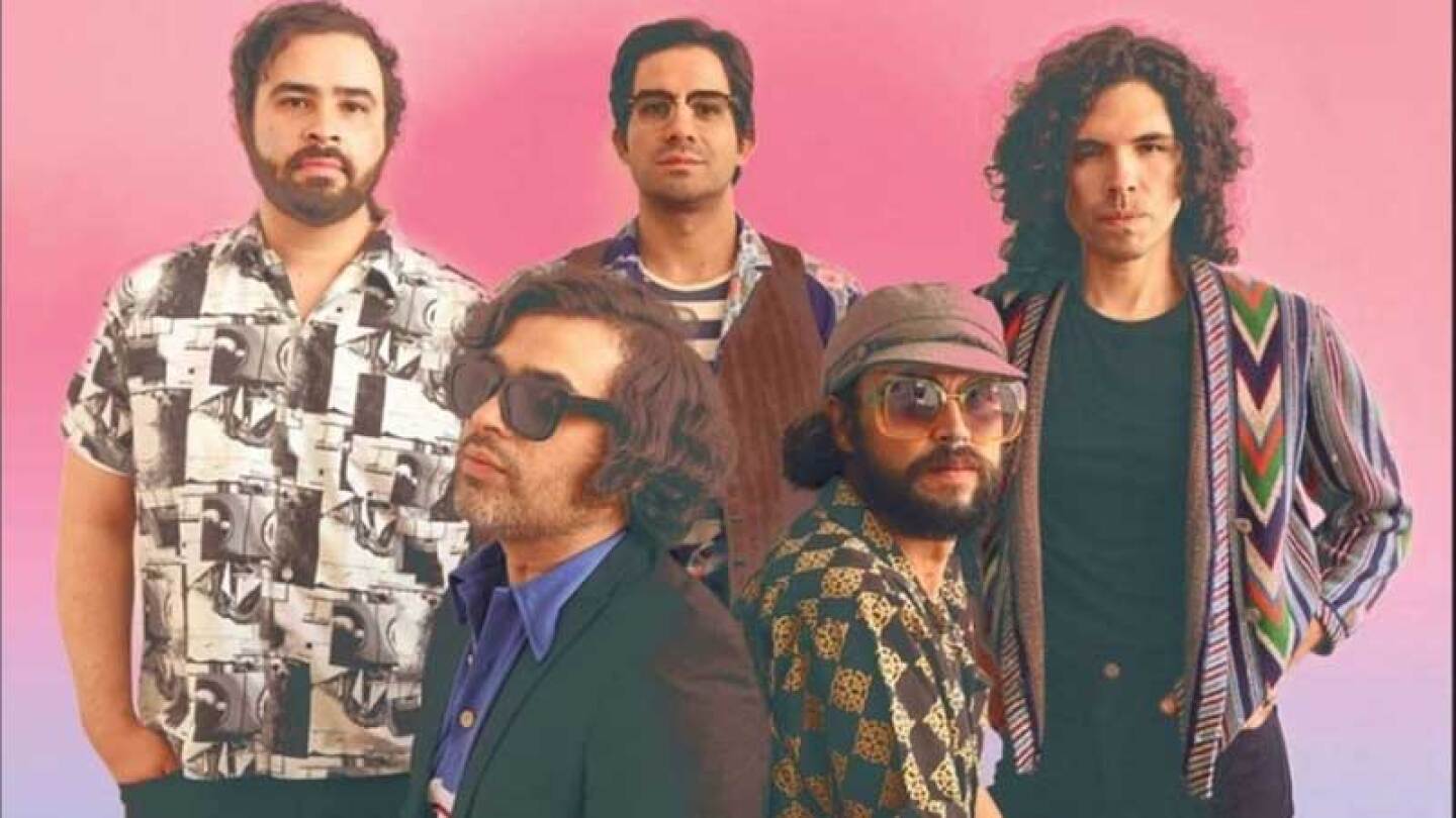 Enjambre es un grupo musical