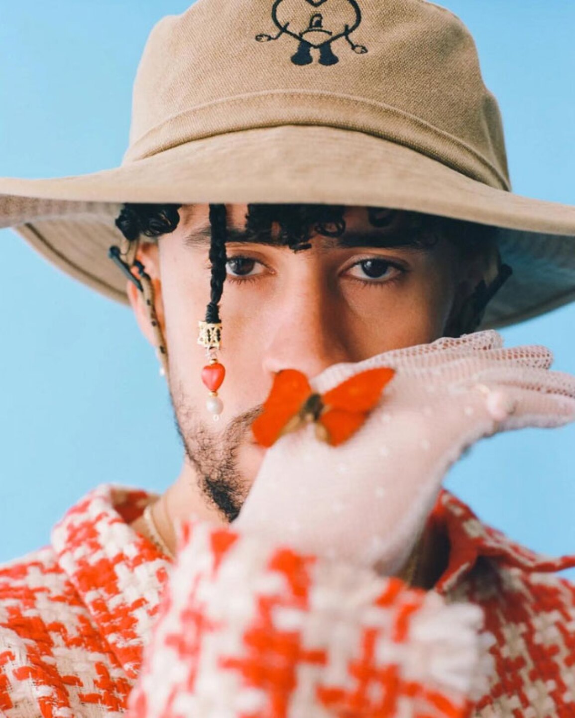 Bad Bunny se vulve viral por mencionar a RBD en nueva canción