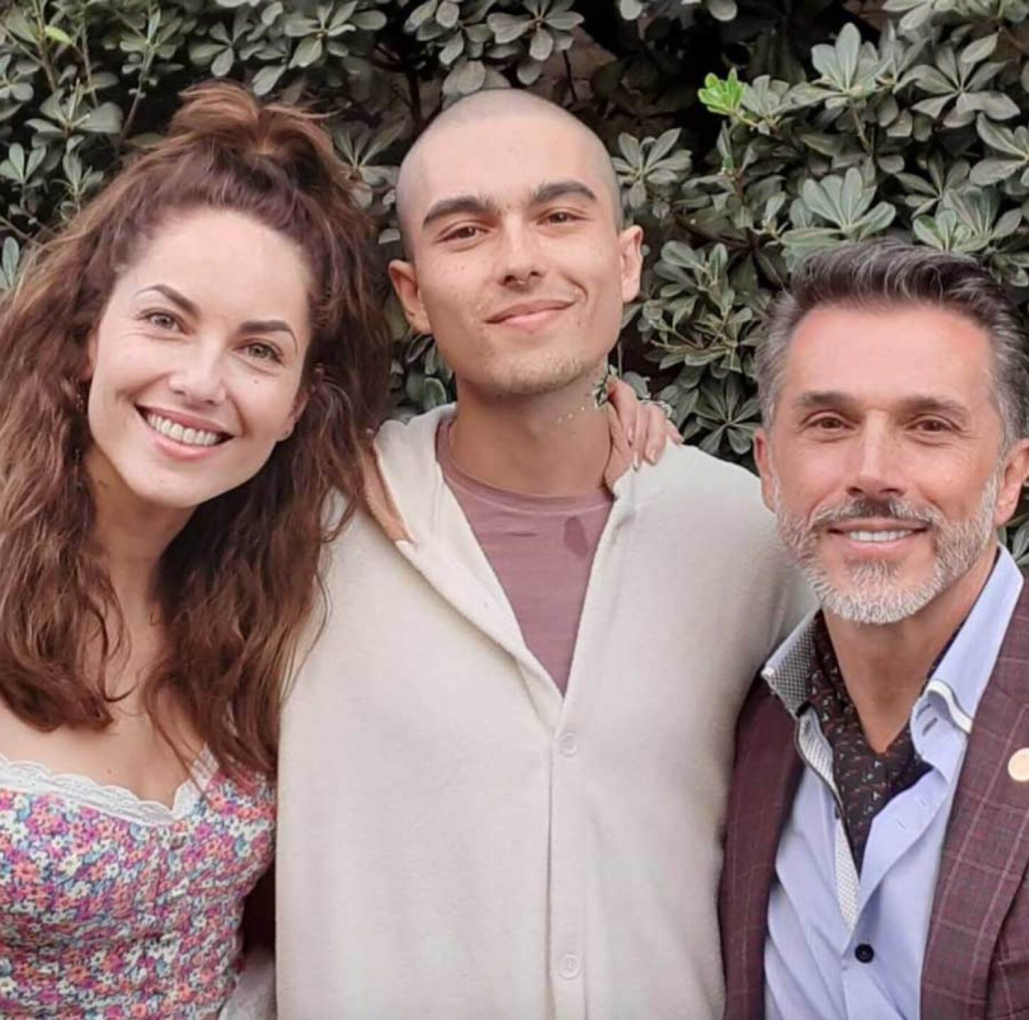 Sergio Mayer opinó sobre el look andrógino de su hijo