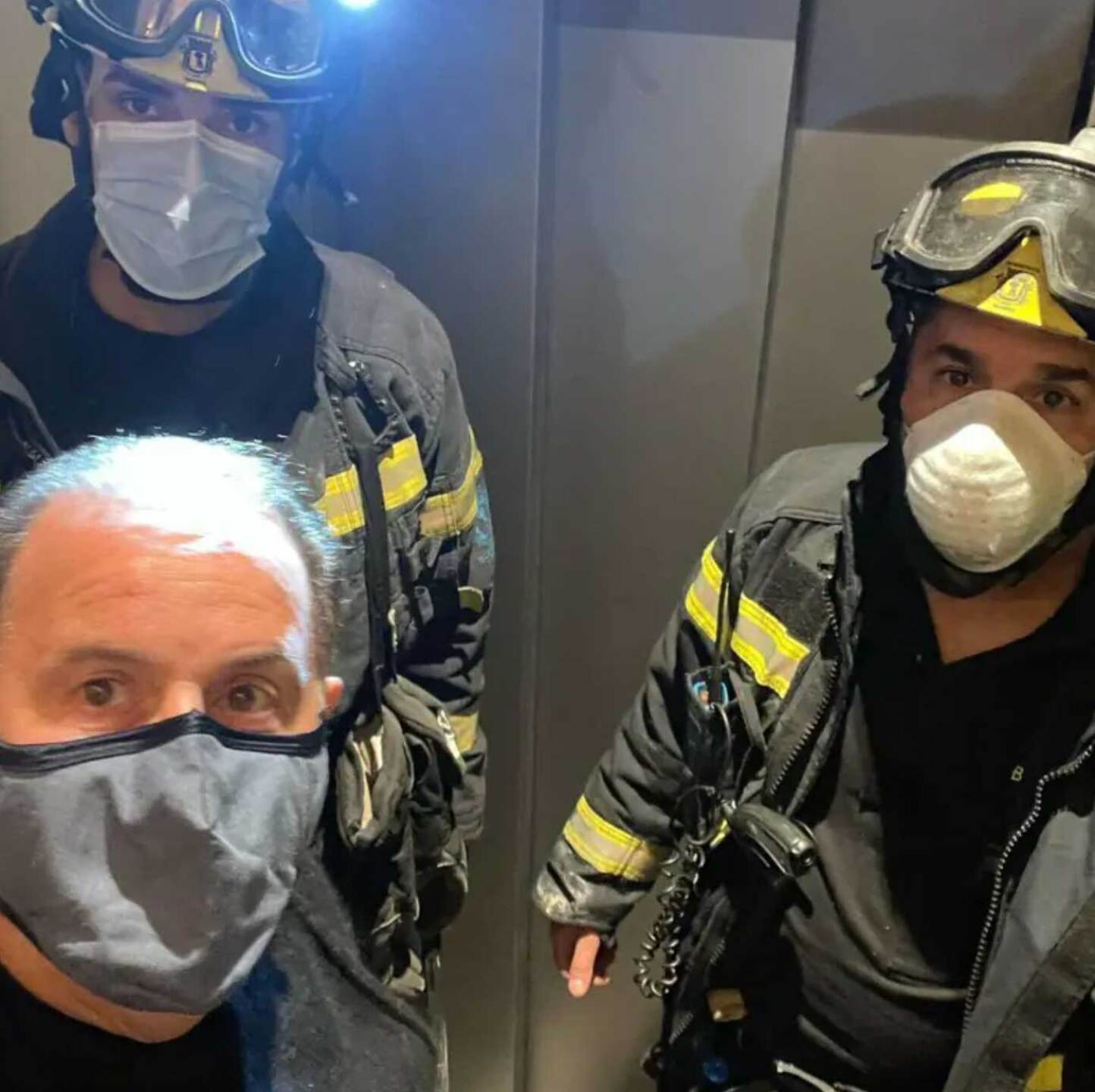 Raúl de Molina y su esposa sufren accidente en elevador