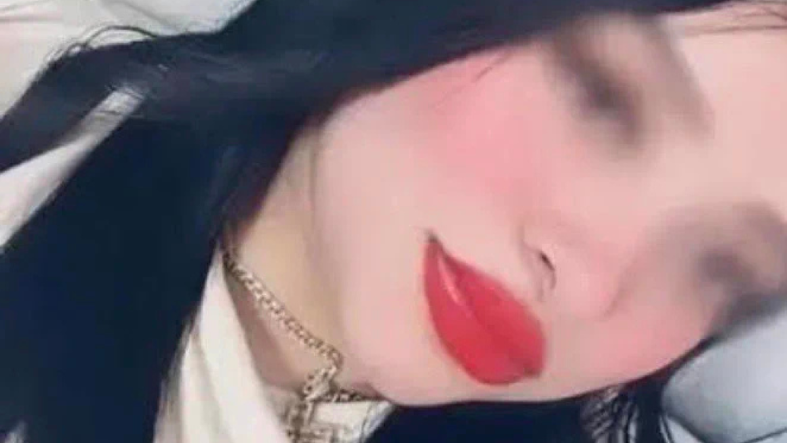 viral-mujer-finge-muerte-tanda.png
